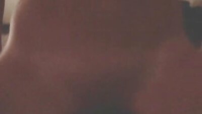 అబ్బాయి తన గర్ల్‌ఫ్రెండ్స్ హాట్ మామ్‌తో డర్టీ సెక్స్ గేమ్ కలిగి ఉన్నాడు